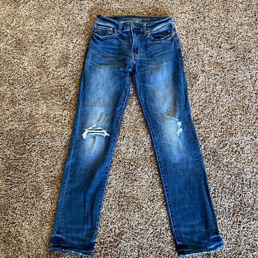 29x32 American Eagle Slim Straight distressed jeans